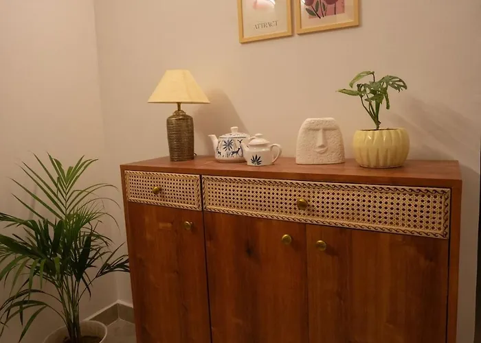 2Bhk Ira Stays Aesthetic Living With Balconyview