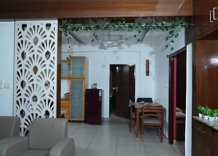 Harmony Haven Modern 2Bhk In The Heart Of Tricity