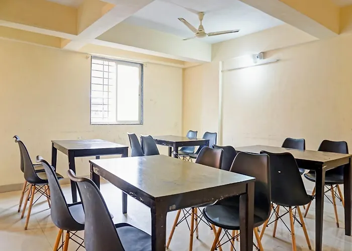 Collection O Royce Studios Near Pune Airport