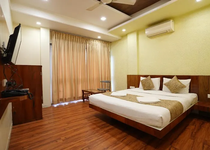 Hotel Madhuri Executive