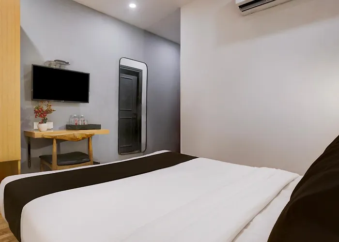 Super Townhouse Akota Vadodara