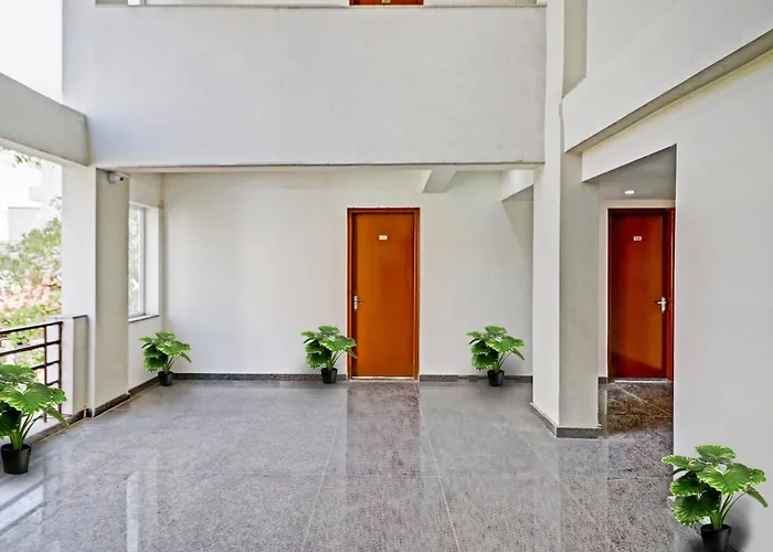 Collection O Parth & Sargam Residency Hotel Gurgaon