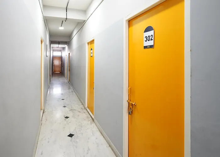 Hotel O Aryan Home Stay Jhajra