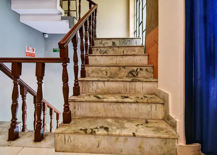 Hotel O Galaxy Guest House