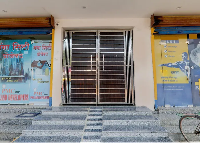 Hotel Cp Residency