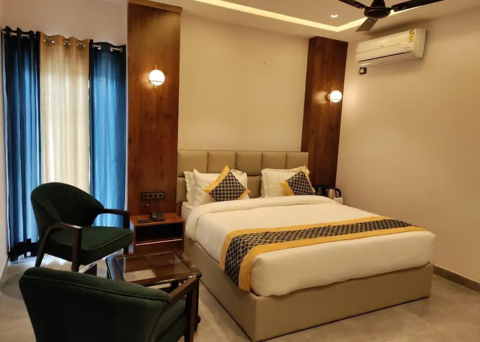 Emerald Suites