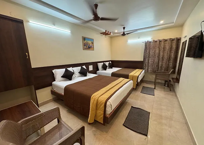 Hotel Dkr Grand