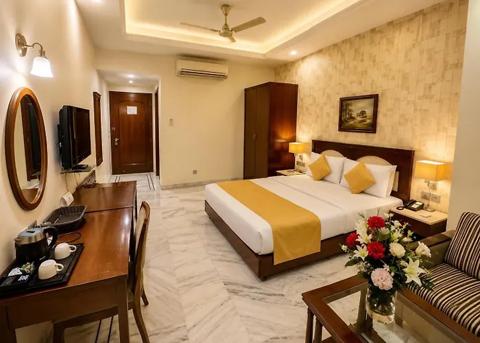 Hotel Florence Inn, Karol Bagh, New Delhi, 2 Min From Metro