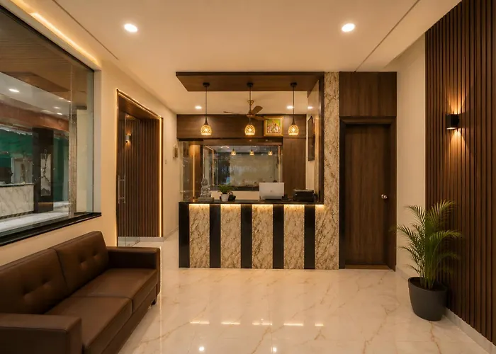 Hotel Brk Premium Near Medicover - Healthcity - Care - Apollo - Lv Prasad Hospital