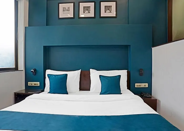 Barathi Room Stay Kelambakkam