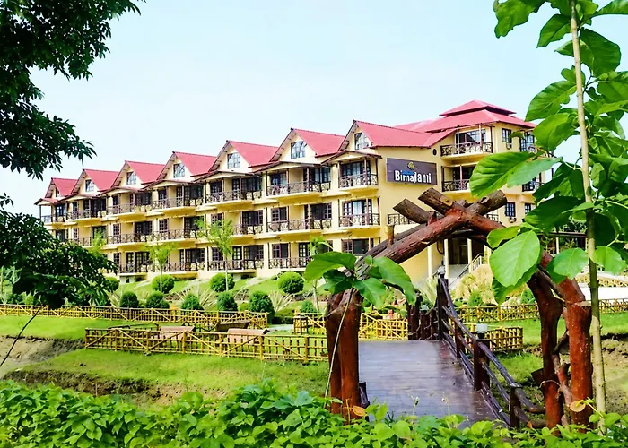 Hotel Dream Land With Swimming Pool Facility In Lataguri