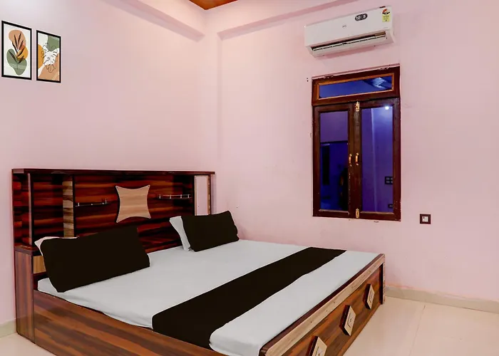 Hotel O S G Grand And Resort