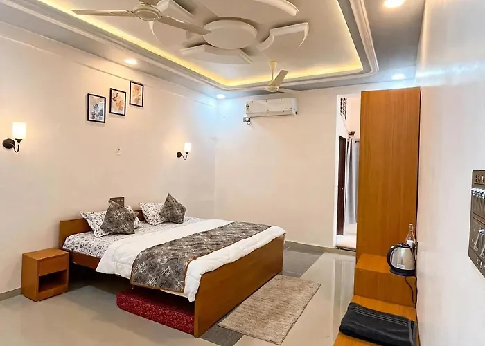 Hotel Madhav Bhakta Nivas