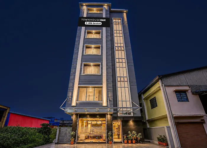 Townhouse Oak Dankuni Crossway Formerly Annapurna Banquet & Inn
