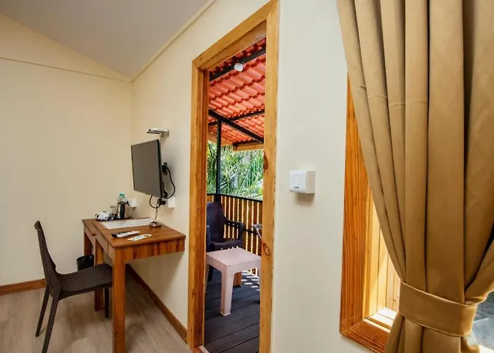 Majestic Beach Comforts - Beachfront