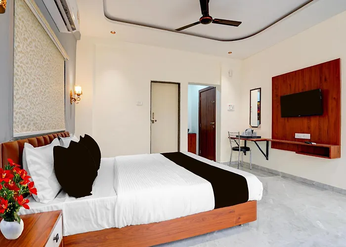 Super Townhouse Chakan Corporate Homestay Formerly New Royal Inn