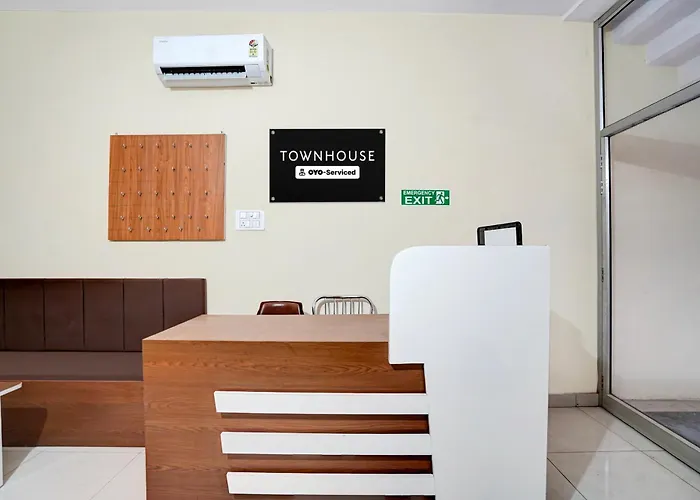 Super Townhouse Patiala Bus Terminal