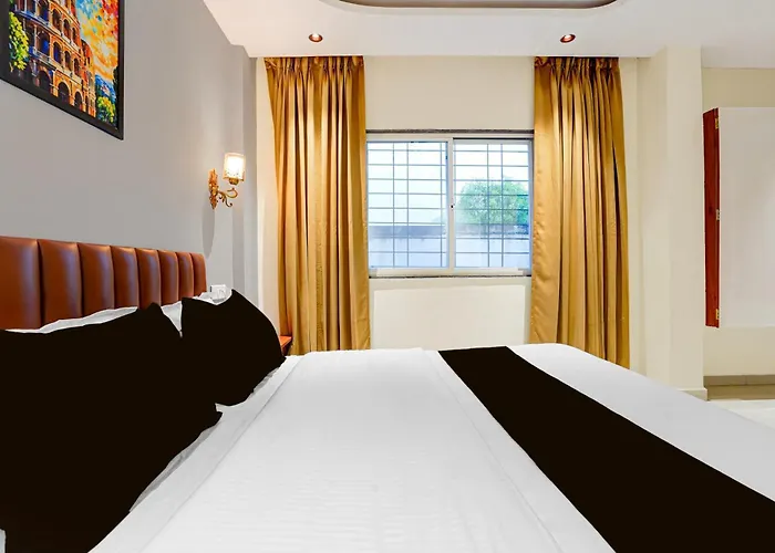 Super Townhouse Chakan Corporate Homestay Formerly New Royal Inn