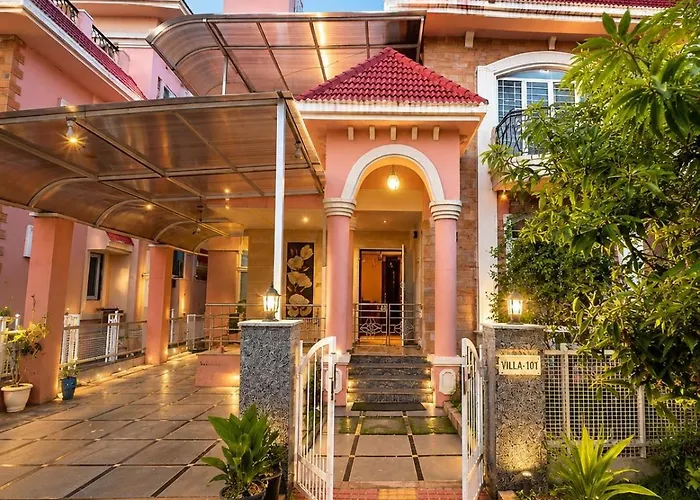 Grand 5Br Villa With 5 Ensuite Baths Near Airport