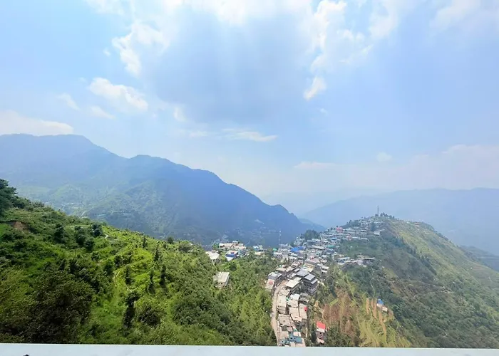 The Forest Season Resort, - A Premium Property & Open Terrace In Mussoorie