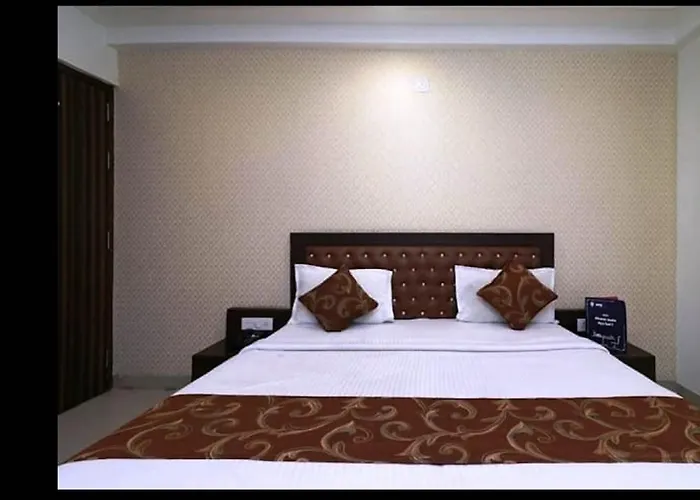 Hotel Boston Affordable Stays - #Parking #Fullyac #Best Rated Location #Modern Boutique Property