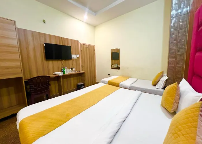 Hhr Stay Near Golden Temple
