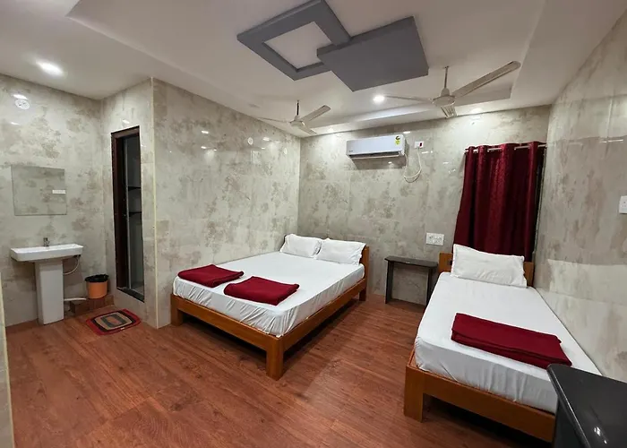 Arul Rayara Residency Near Sri Raghavendra Swamy Temple