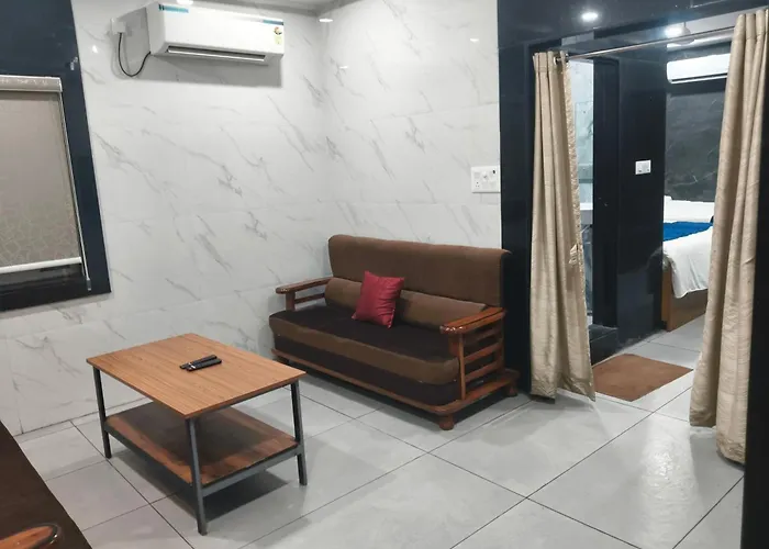 Hotel Madhavi Prime
