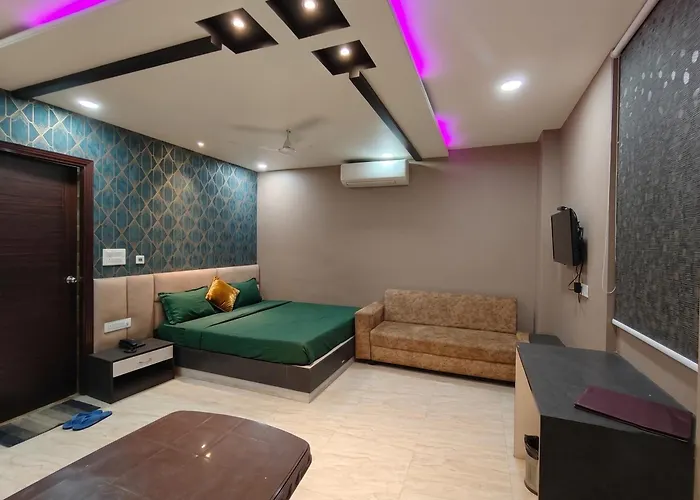 Fabhotels Merova