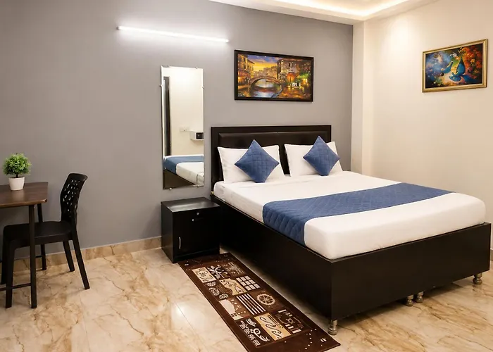 Hotel Suryansh Palace