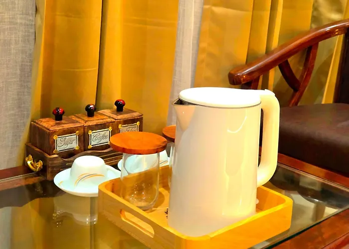 Prafull Hotel & Restaurant