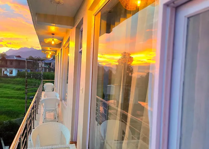 Prafull Hotel & Restaurant