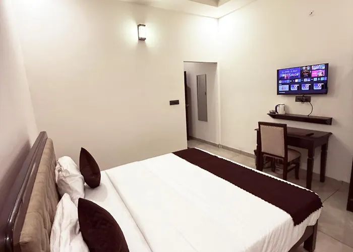 Hotel Narmada Inn