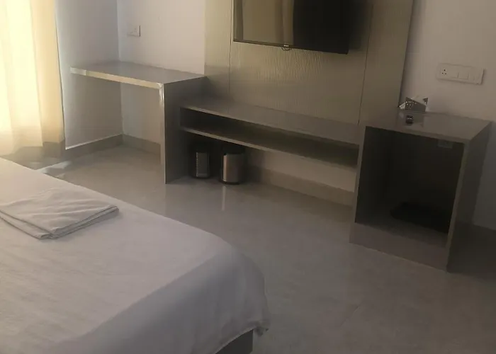 Rr Hotel
