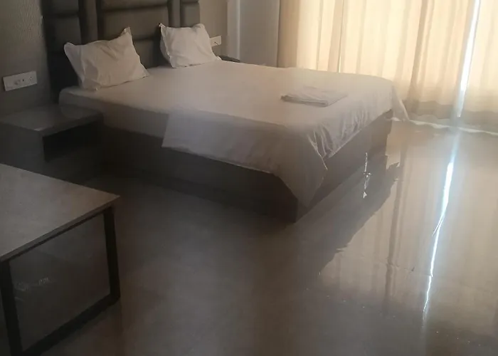 Rr Hotel