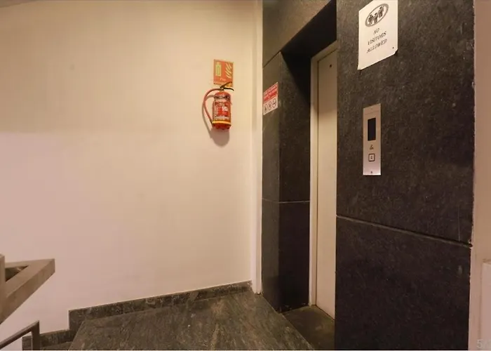 Gsilver Hotels Perumbakkam - Budget Classic Rooms Near Sholinganallur Omr