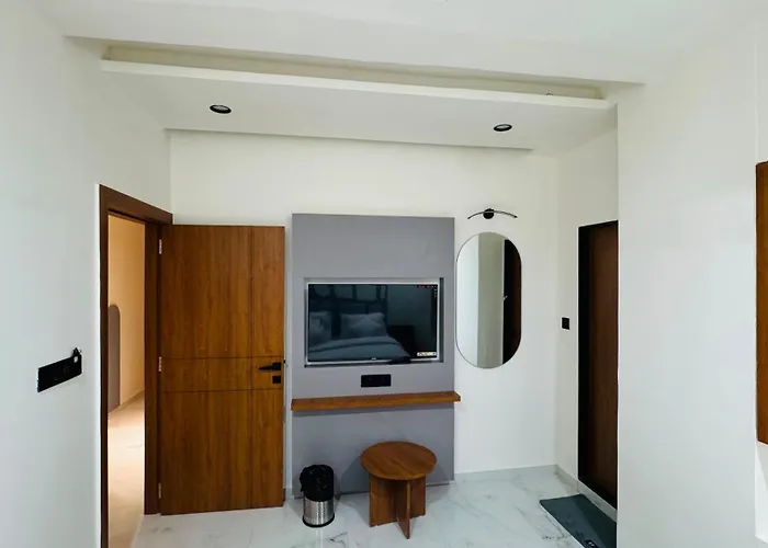 Hotel The Leora