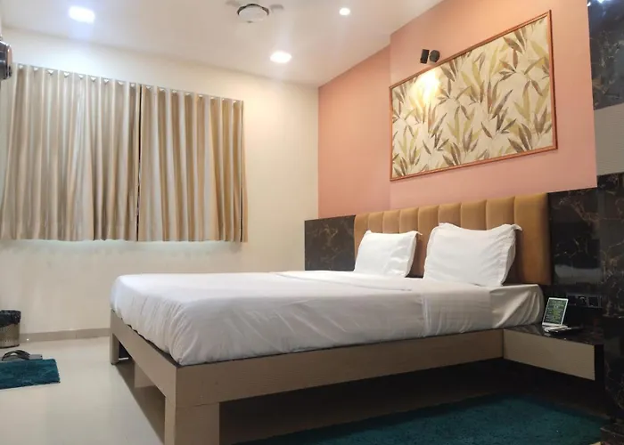 Lalji'S Hotel & Restaurant