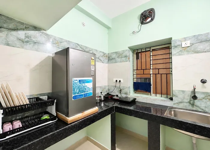 Yostel Homestay- Ac 2Bhk Near Airport & Railway Station