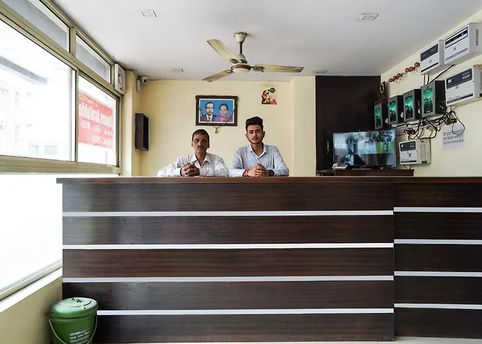 Hotel O Narula'S