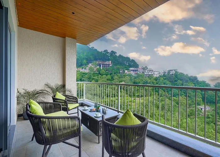 Jungle Lodge Resort & Spa