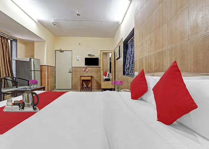 Super Hotel O Rajdoot Near Phoenix Palladium
