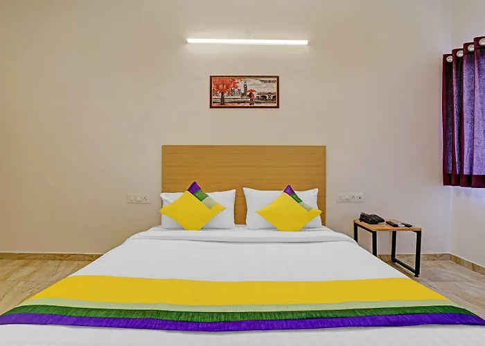 Itsy Hotels Flowers Park Nashik