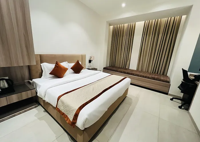 Hotel The Royal Vista Varanasi