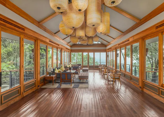 Taj Chia Kutir Resort & Spa Darjeeling