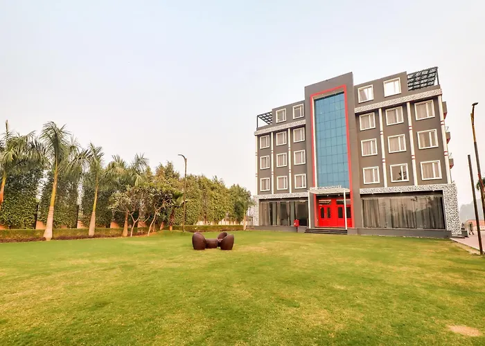 Super Townhouse Jashn