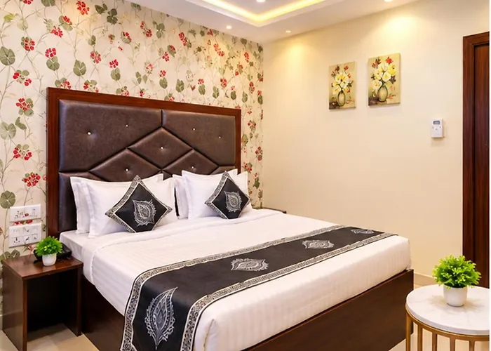 Hotel Oak By Mega Groups