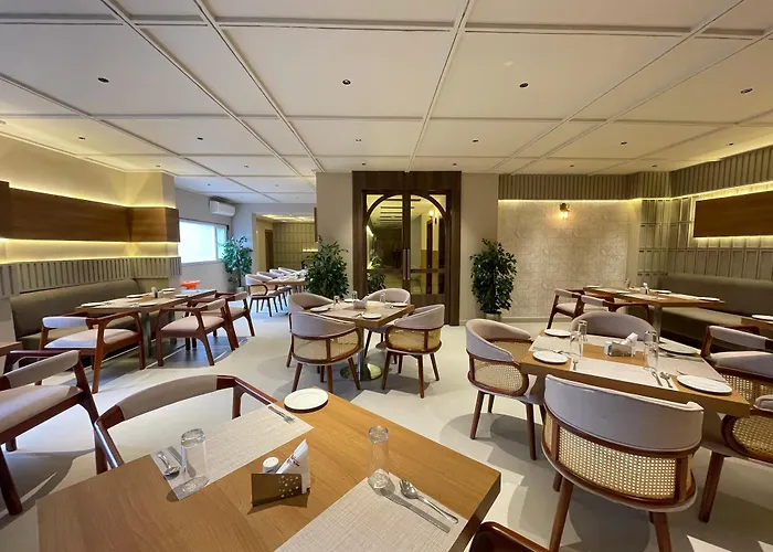 Hotel Prag Continental Guwahati