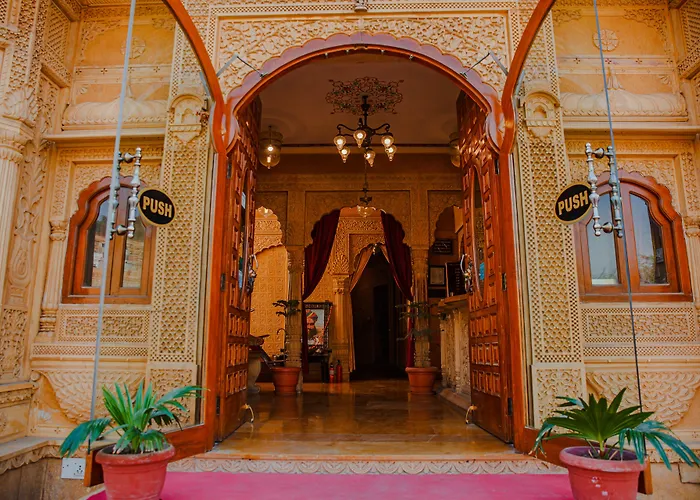 Hotel Lal Garh Fort And Palace