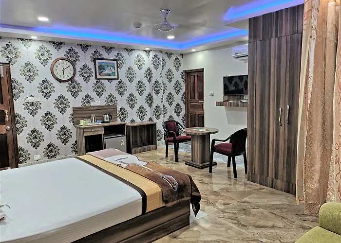 Hotel Gkm Grand